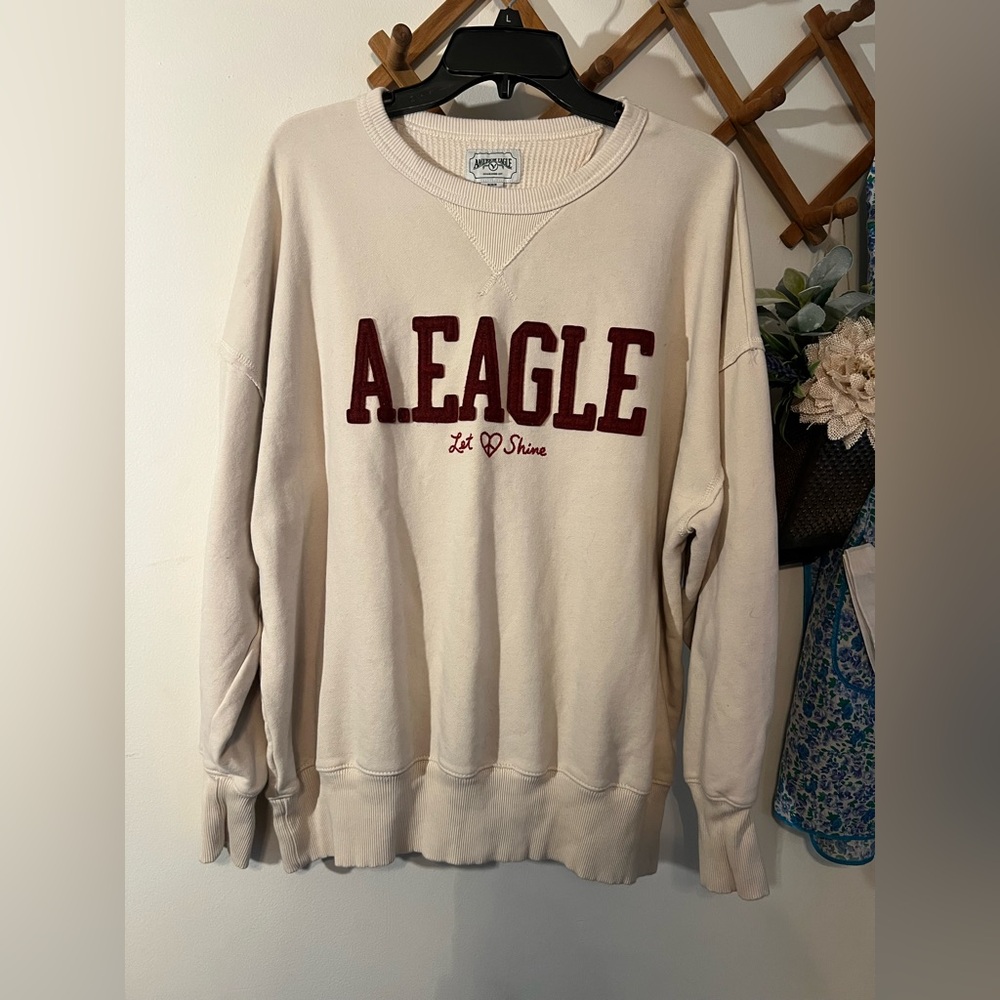 EUC- Y2K American Eagle Outfitters Let Love Shine Crew Neck Sweatshirt
